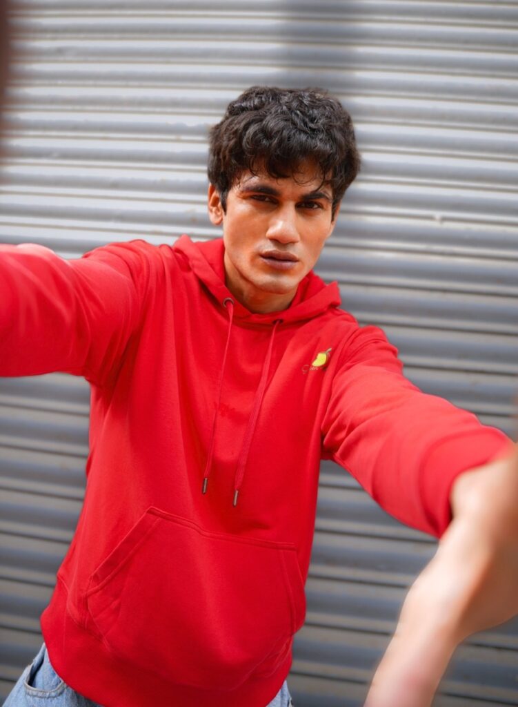 Green Mango Red Hoodie - view 2